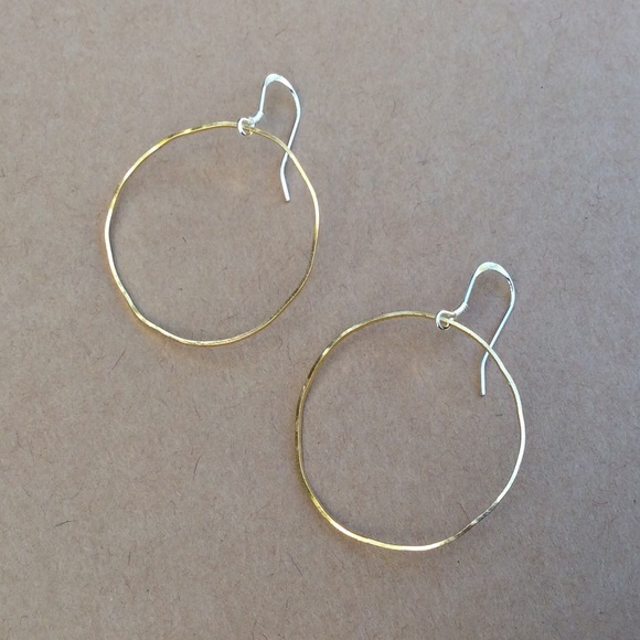 Sundance charm Circle Sterling Silver Earrings - Picture 3 of 10